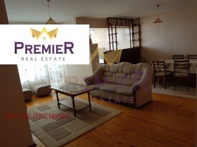 3+ Schlafzimmer Awtogara, Warna