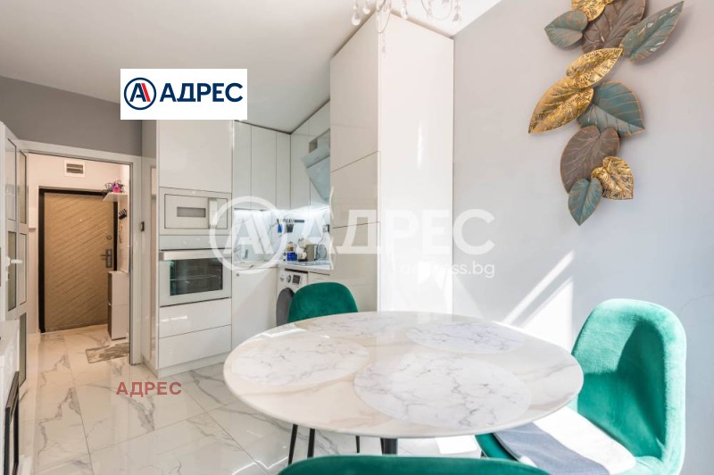 Продава МНОГОСТАЕН, гр. Варна, Център