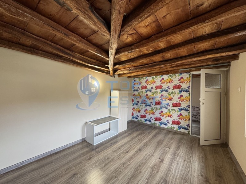 Продава КЪЩА, с. Пчелище, област Велико Търново, снимка 4 - Къщи - 49676920