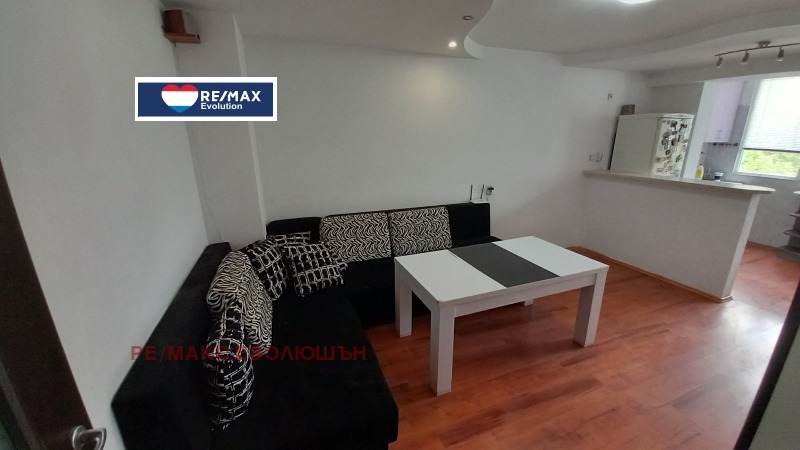 Продава 2-СТАЕН в град Разград, Орел - 59 кв.м / 75 671.20 € » 148 000 лв., РЕ/МАКС ЕВОЛЮШЪН