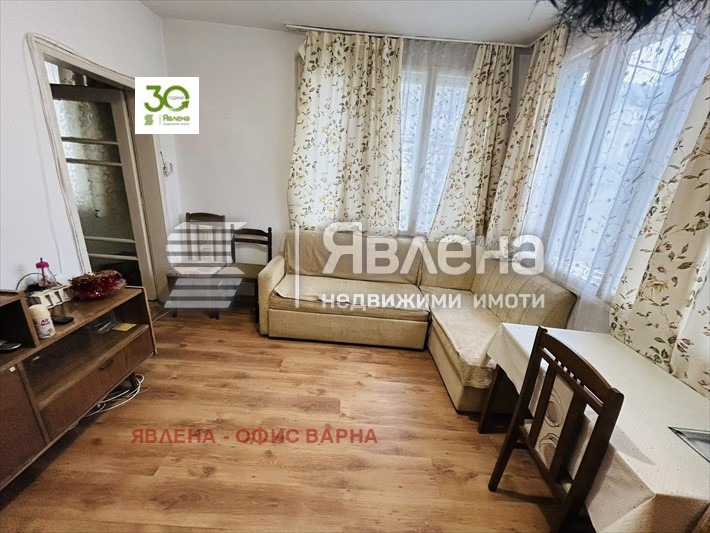 Продава КЪЩА, гр. Аксаково, област Варна, снимка 8 - Къщи - 48697628