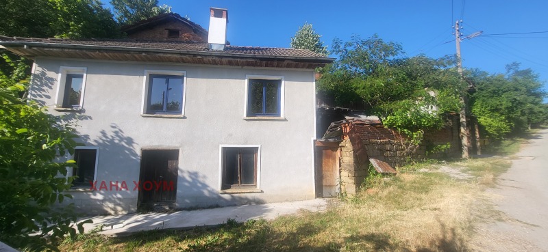 Продава  Къща област Ловеч , с. Белиш , 334 кв.м | 92452019
