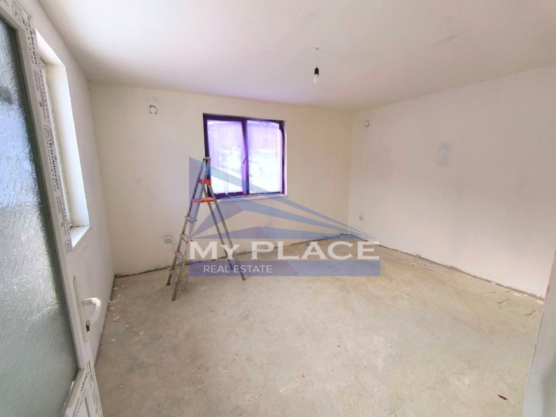 Продава КЪЩА, гр. Шумен, Куршун чешма, снимка 2 - Къщи - 53095268