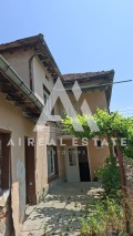 Продава КЪЩА, област Плевен, с. Божурица • 26999 € / 52805.45 лв. • 22888834 3