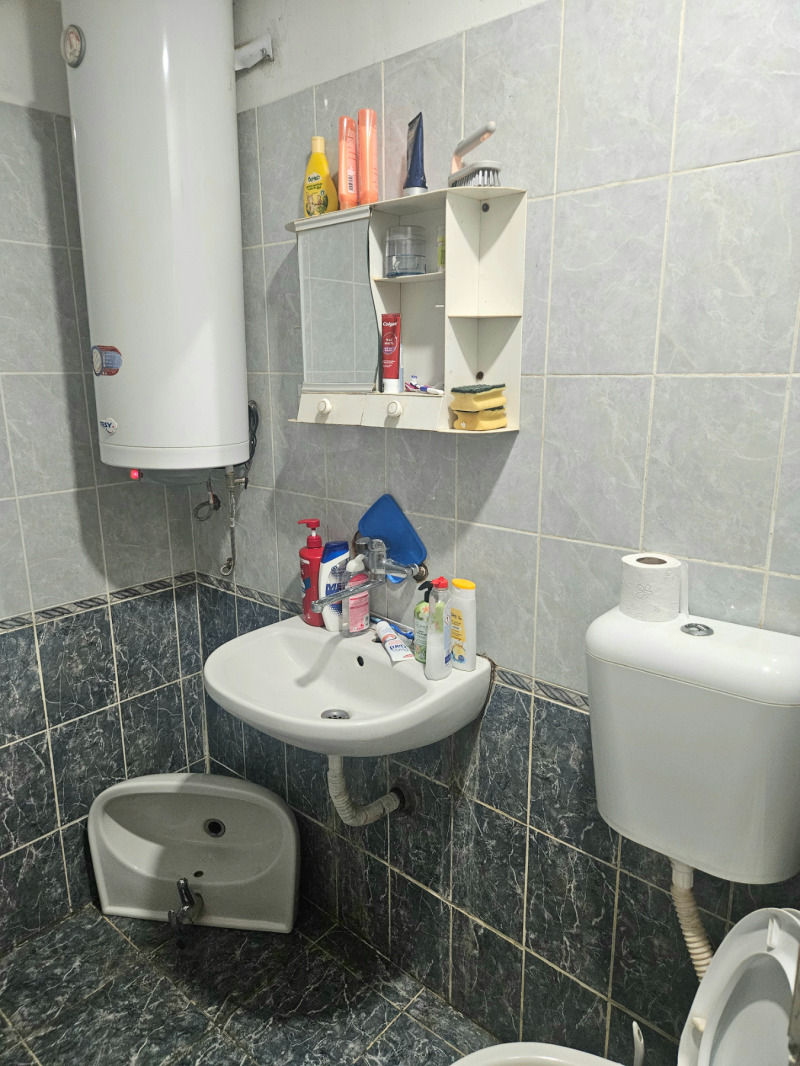 Продава  3-стаен град Русе , Дружба 2 , 97 кв.м | 37077950 - изображение [9]