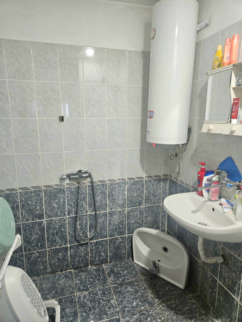 Продава  3-стаен град Русе , Дружба 2 , 97 кв.м | 37077950 - изображение [10]
