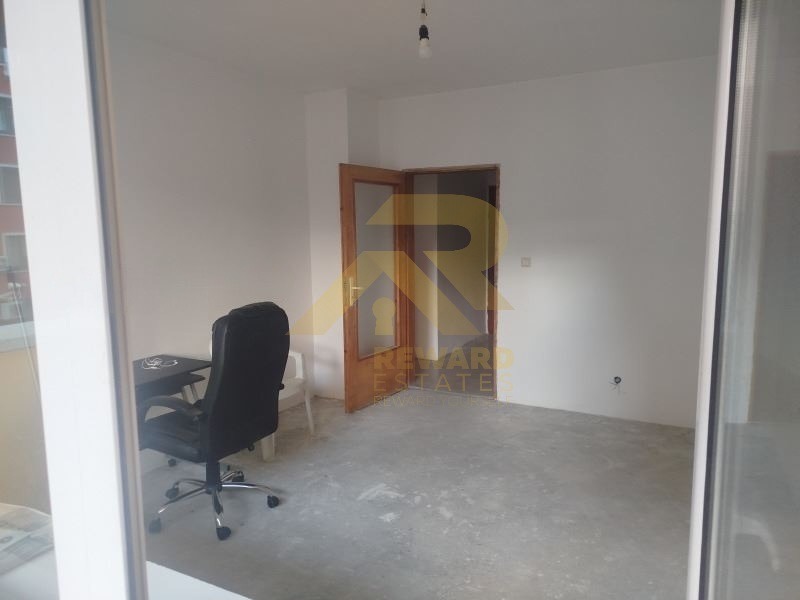 Продава 3-СТАЕН, гр. София, Белите брези, снимка 2 - Апартаменти - 52519632