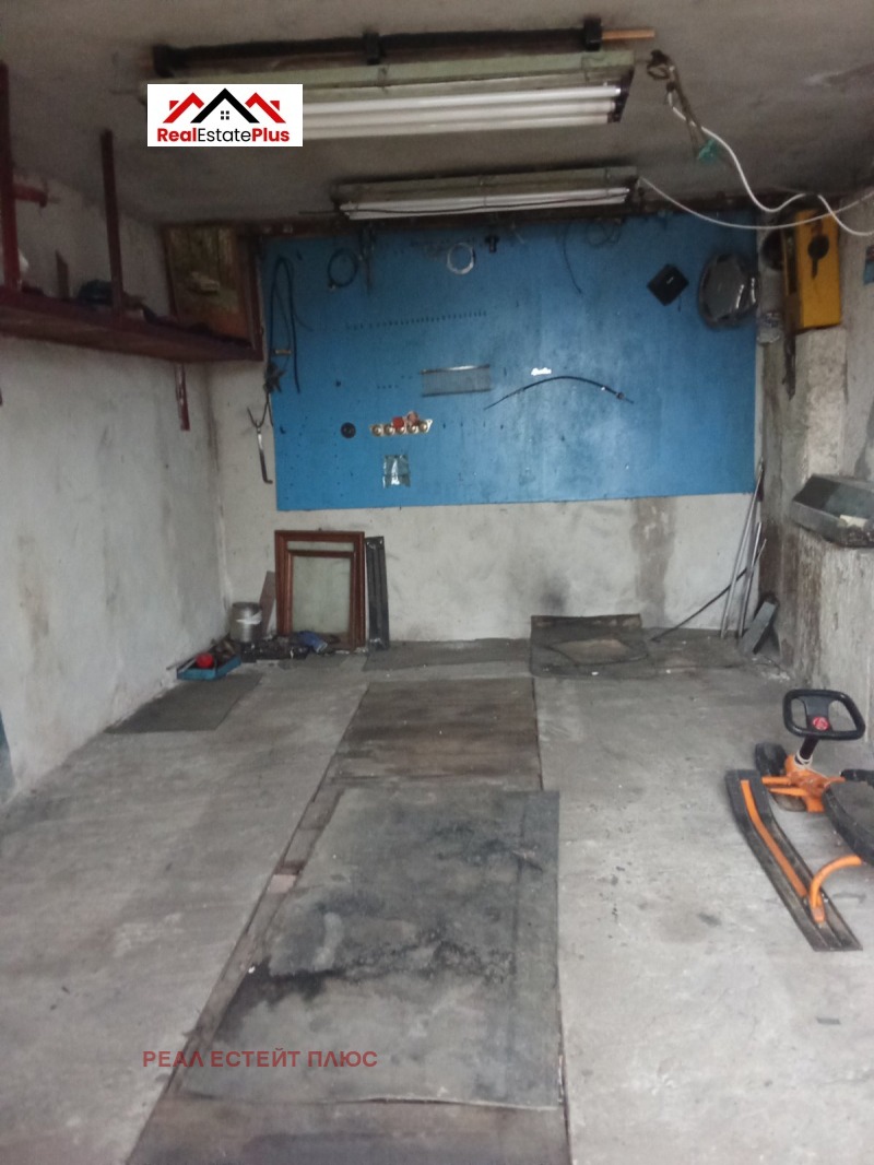 Продава ВИЛА, гр. Плевен, м-т Орлето, снимка 7 - Вили - 53230216