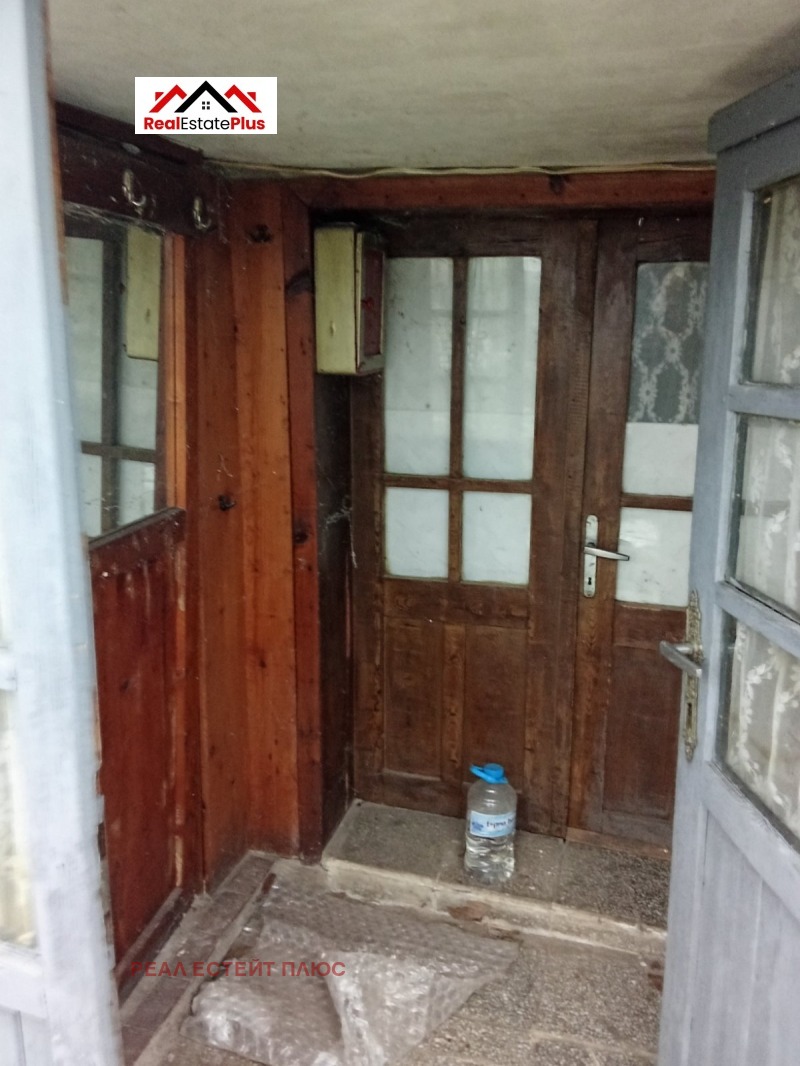 Продава ВИЛА, гр. Плевен, м-т Орлето, снимка 4 - Вили - 53230216