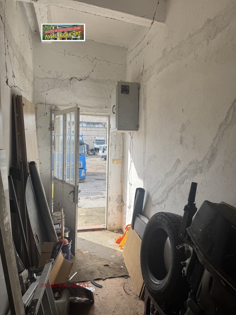 Продава ПРОМ. ПОМЕЩЕНИЕ, гр. Монтана, Кошарник, снимка 9 - Производствени сгради - 52387824