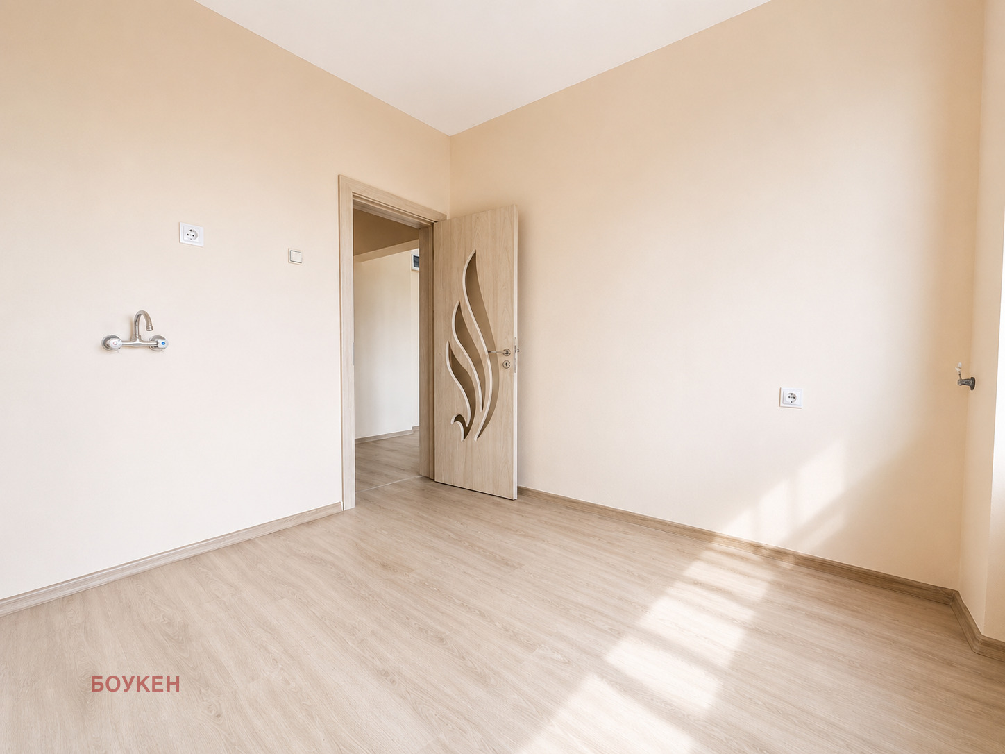 Продава 3-СТАЕН, гр. Добрич, Център, снимка 2 - Апартаменти - 55226349