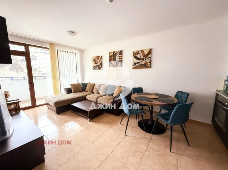 Продава 2-СТАЕН, гр. Свети Влас, област Бургас