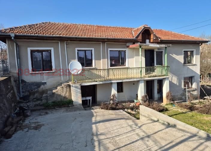 Продава КЪЩА, с. Гривица, област Плевен, снимка 3 - Къщи - 56647673