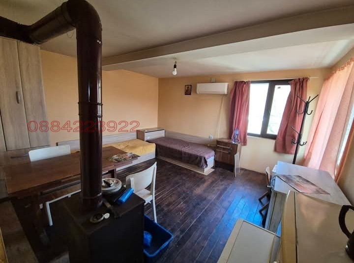 Продава КЪЩА, с. Гривица, област Плевен, снимка 4 - Къщи - 56647673