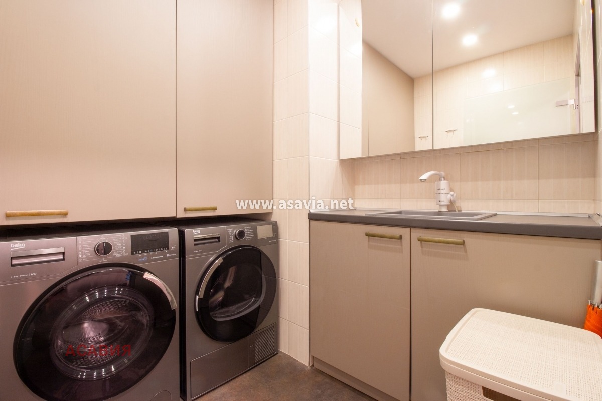 Продава МНОГОСТАЕН, гр. Бургас, Център, снимка 16 - Апартаменти - 54263359