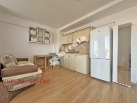 1 quarto k.k. Slantchev briag, região Burgas 2