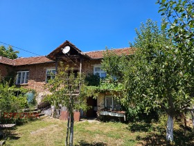 Maison Elovdol, région Pernik 2