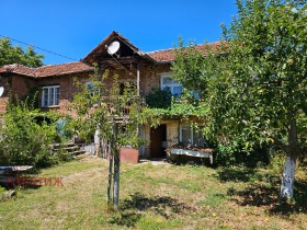 Maison Elovdol, région Pernik 1