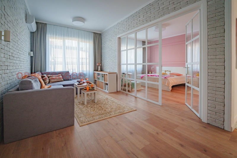 Продава 4-СТАЕН, гр. София, Център, снимка 5 - Апартаменти - 52917670