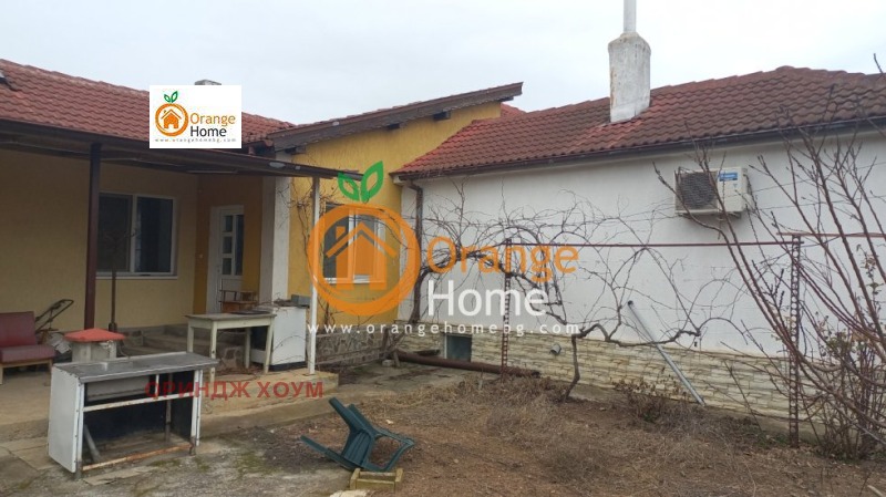 Продава КЪЩА, гр. Каварна, област Добрич, снимка 2 - Къщи - 49192082