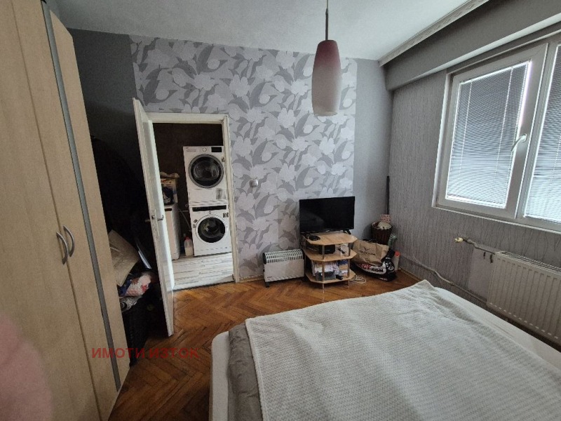Na prodej  1 ložnice Pernik , Iztok , 62 m2 | 21169111 - obraz [8]
