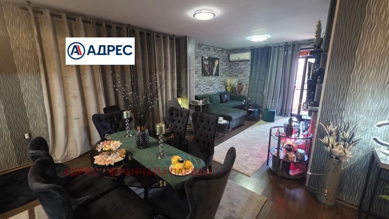 Продава 3-СТАЕН, гр. Плевен, Идеален център