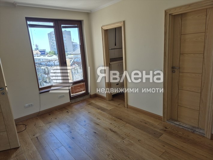 Προς πώληση  3 υπνοδωμάτια Βαρνα , ΒΗΝΣ-ΤΣερβεν πλοτσταδ , 281 τ.μ | 92657904 - εικόνα [15]
