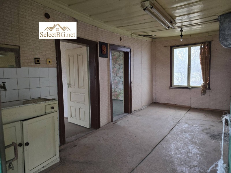 Продава КЪЩА, с. Ресен, област Велико Търново, снимка 3 - Къщи - 52814123