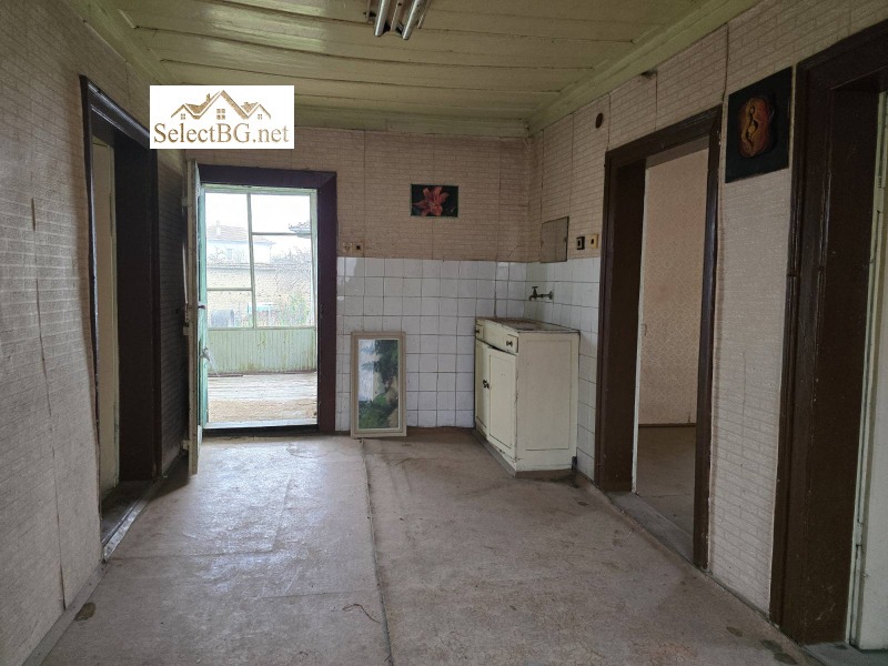 Продава КЪЩА, с. Ресен, област Велико Търново, снимка 4 - Къщи - 52814123