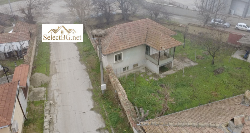 Продава КЪЩА, с. Ресен, област Велико Търново, снимка 2 - Къщи - 52814123