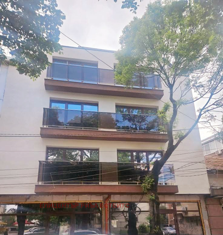 Na prodej  2 ložnice Pernik , Centar , 140 m2 | 52279121 - obraz [2]