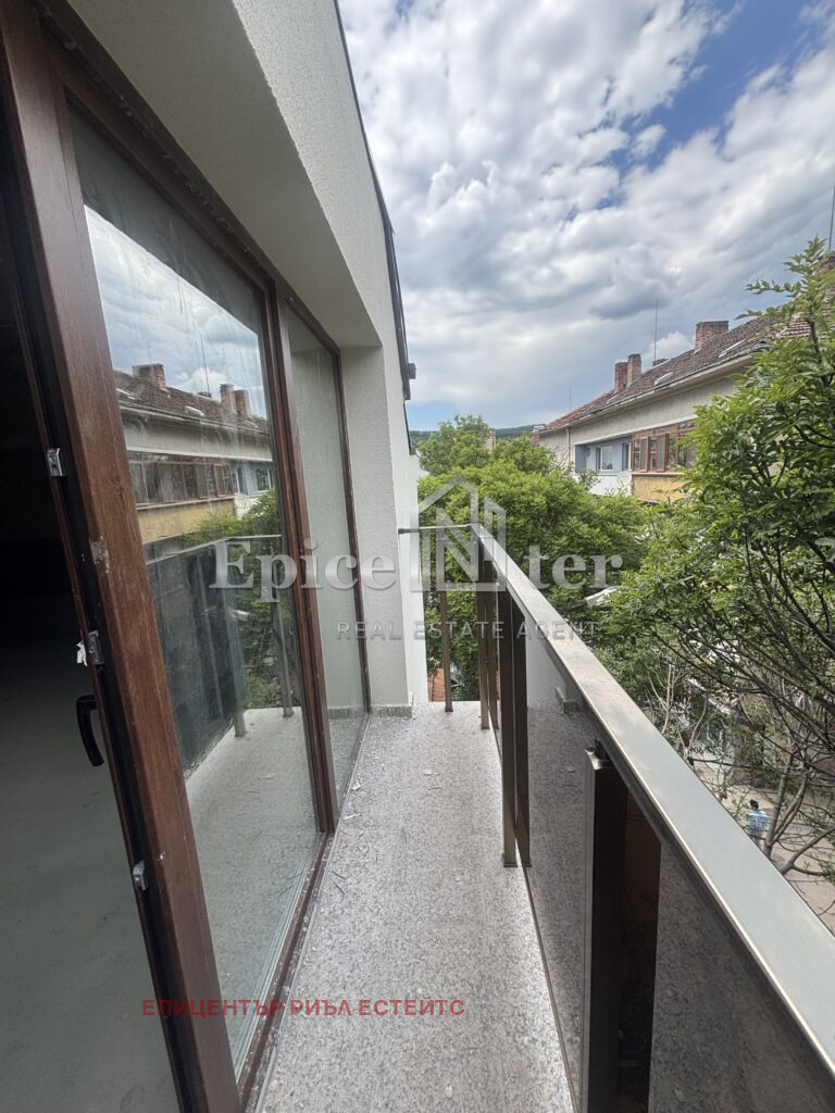 De vânzare  2 dormitoare Pernic , Țentâr , 140 mp | 52279121