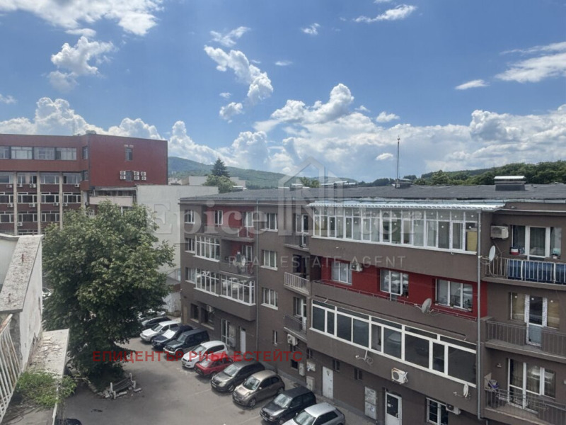 De vânzare  2 dormitoare Pernic , Țentâr , 140 mp | 52279121 - imagine [3]