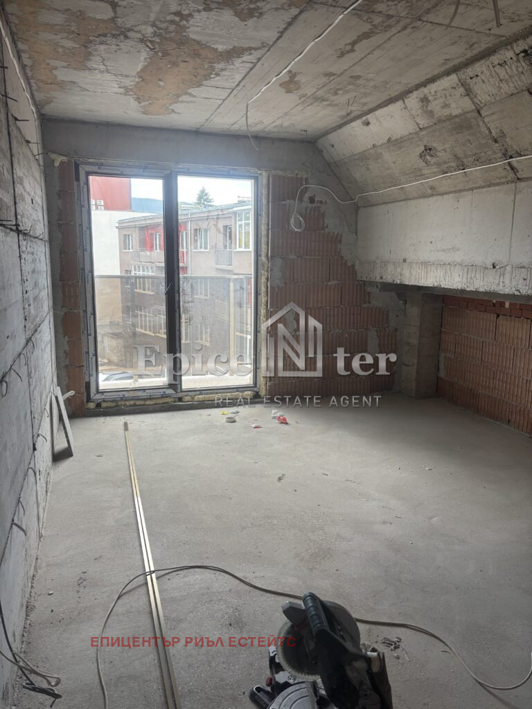 De vânzare  2 dormitoare Pernic , Țentâr , 140 mp | 52279121 - imagine [4]