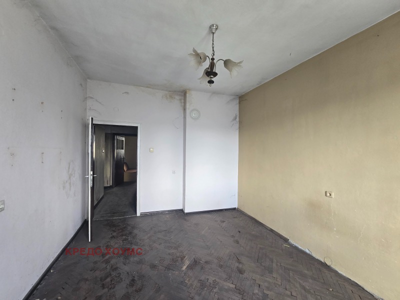 Продава 3-СТАЕН, гр. Велико Търново, Център, снимка 5 - Апартаменти - 52377131