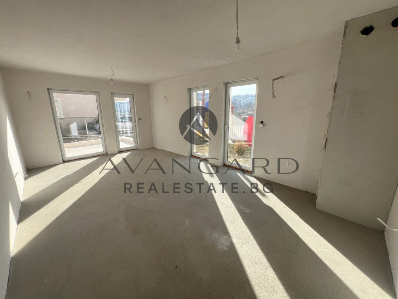 Продава 3-СТАЕН, гр. Пловдив, Остромила