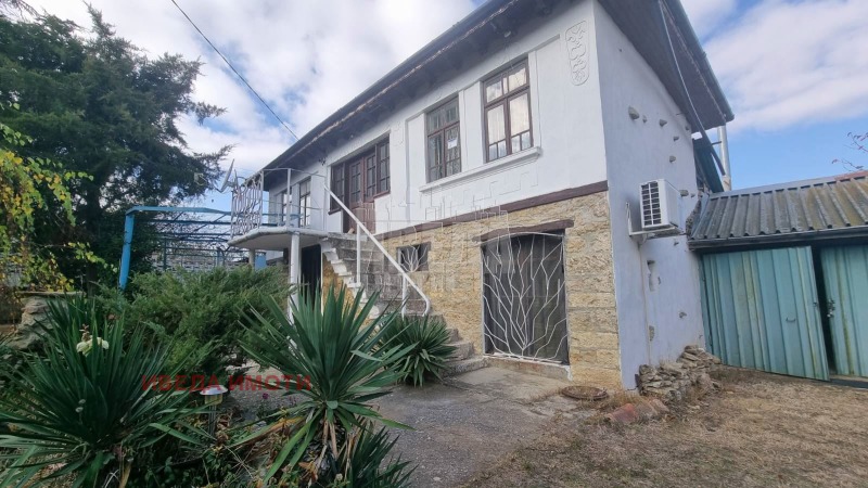 Te koop  Huis regio Varna , Levski , 100 m² | 61604849