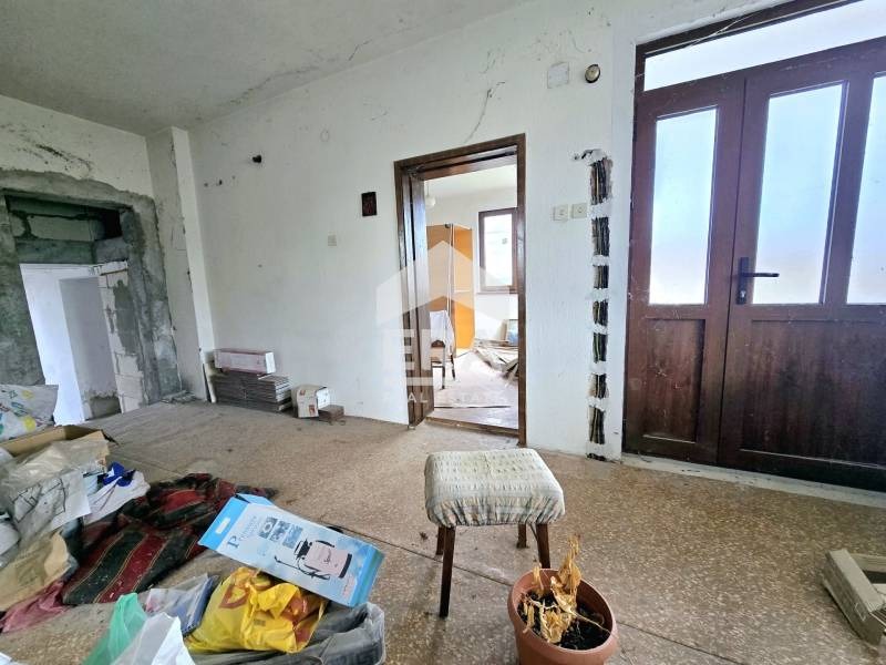 Продава КЪЩА, с. Мерданя, област Велико Търново, снимка 17 - Къщи - 52197516