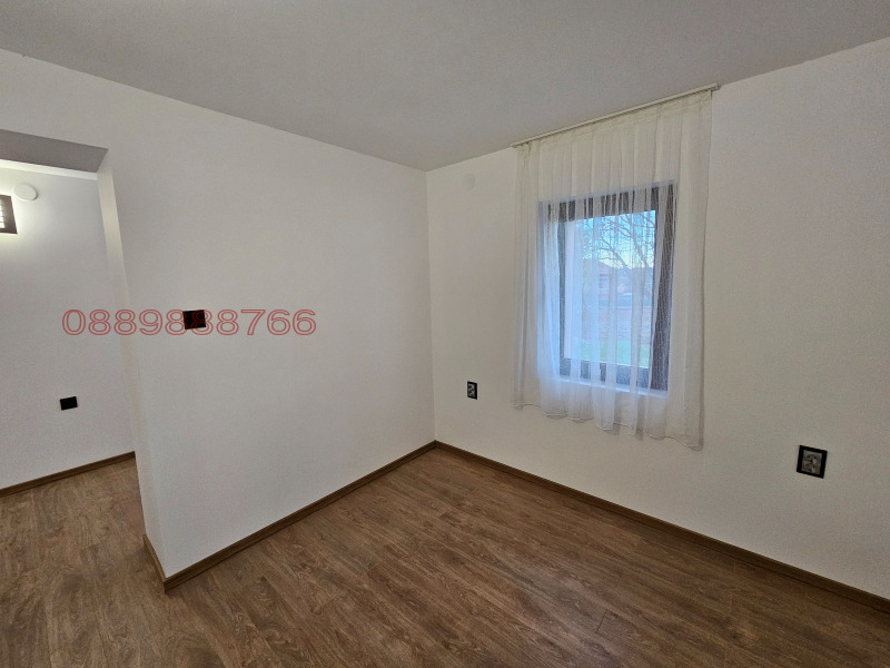 Продава КЪЩА, с. Ново село, област Велико Търново, снимка 11 - Къщи - 53109286