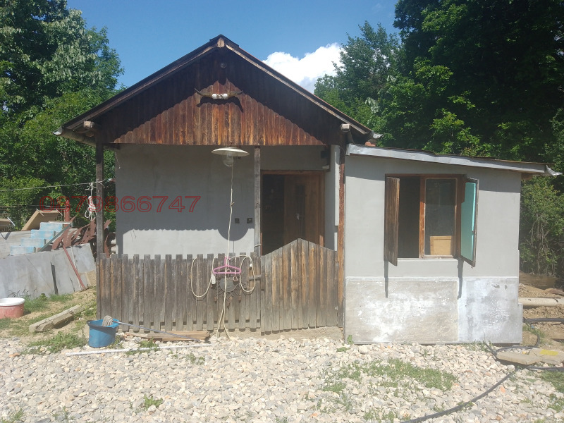 Продава ВИЛА, гр. Троян, област Ловеч