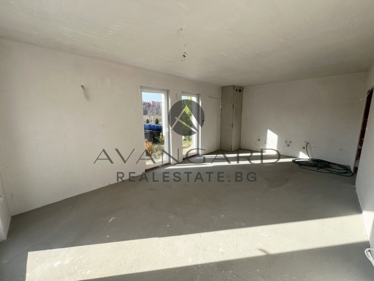 Продава 3-СТАЕН, гр. Пловдив, Остромила, снимка 2 - Апартаменти - 52827250