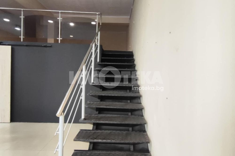 Продава МАГАЗИН, гр. Варна, ЖП Гара, снимка 4 - Магазини - 53862147