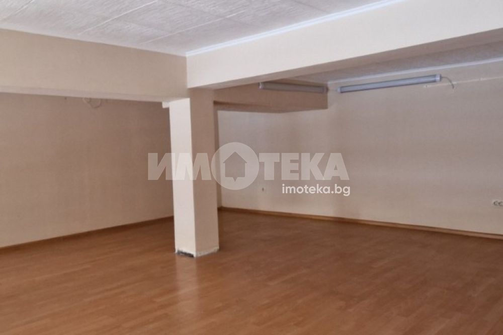 Продава МАГАЗИН, гр. Варна, ЖП Гара, снимка 2 - Магазини - 53862147