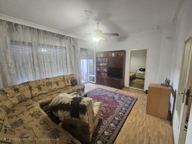 2 dormitoare Izgrev, Plovdiv