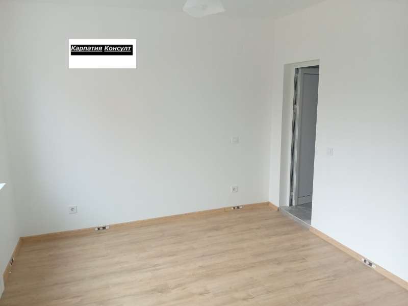 À venda  3 quartos Sofia , Zona B-5-3 , 135 m² | 48420857 - imagem [8]