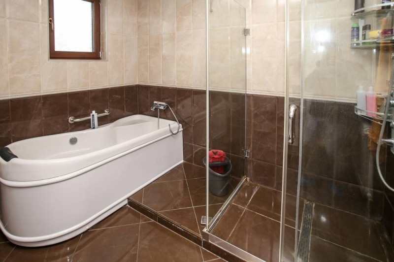 À venda  Casa região Sófia , Bojurichtche , 339 m² | 33689810 - imagem [9]