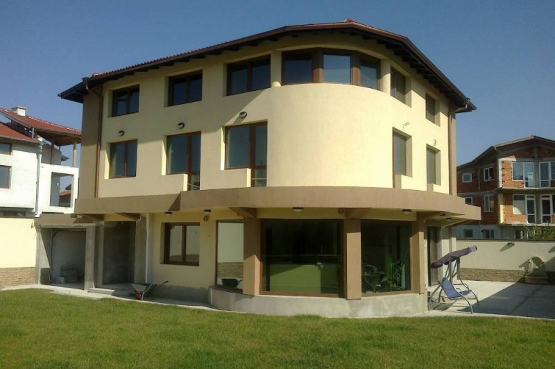 À venda  Casa região Sófia , Bojurichtche , 339 m² | 33689810 - imagem [2]