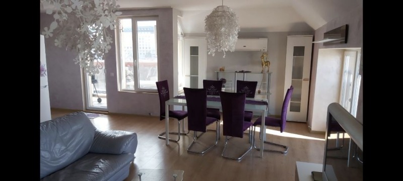 Продава  Мезонет град София , Център , 260 кв.м | 96401124