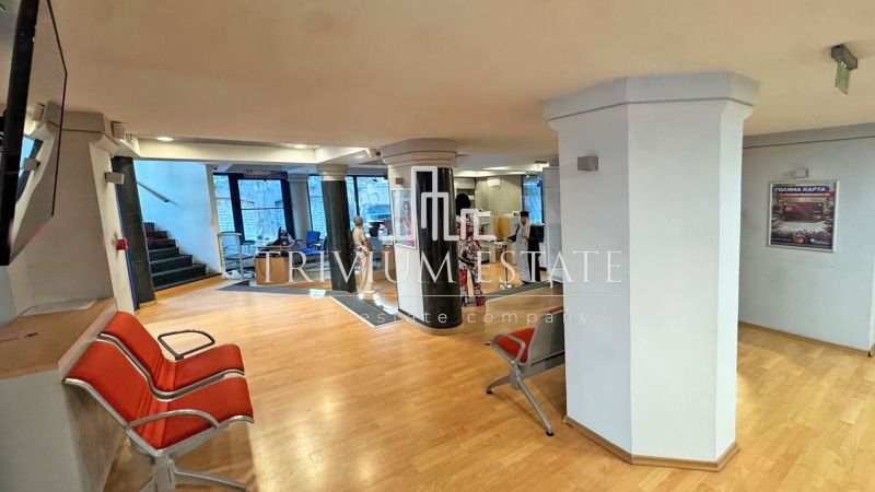 Продава КЪЩА, гр. Пловдив, Център, снимка 2 - Къщи - 53071344