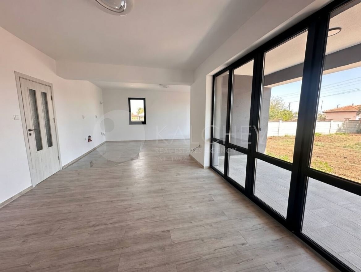 Продава КЪЩА, гр. Балчик, област Добрич, снимка 3 - Къщи - 54212190